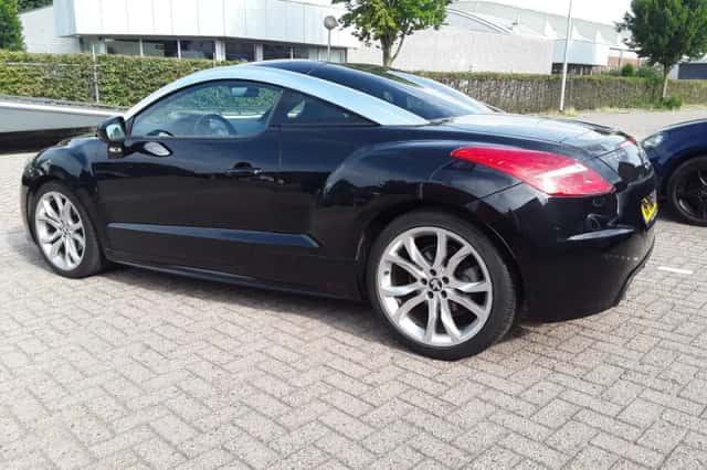 Peugeot RCZ (2012) thumbnail 6