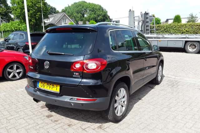 Volkswagen Tiguan (2011) thumbnail 5