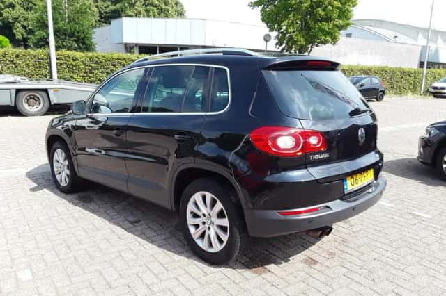 Volkswagen Tiguan (2011) thumbnail 6