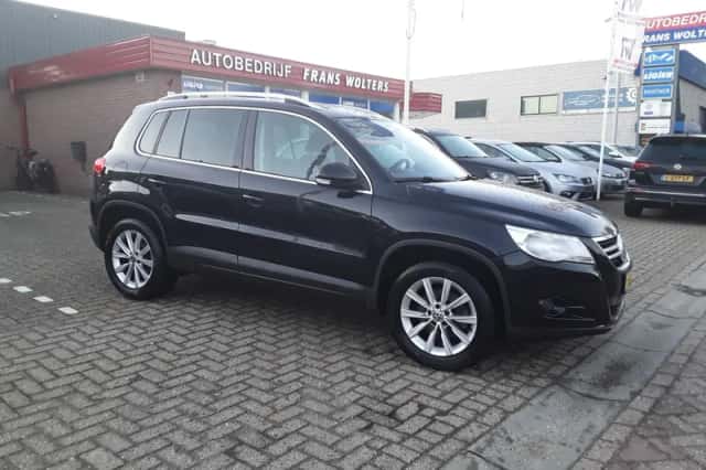 Volkswagen Tiguan (2011) thumbnail 4