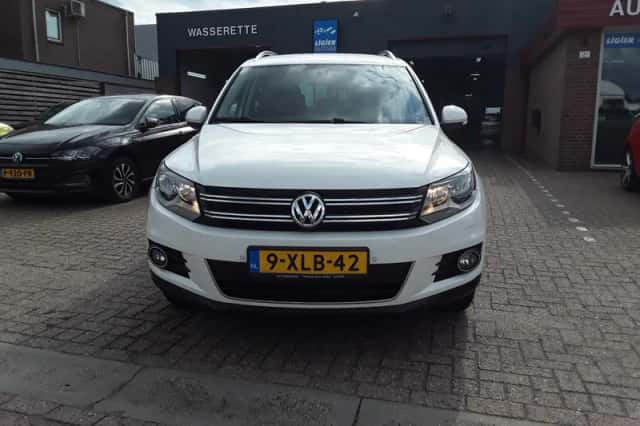 Volkswagen Tiguan (2013) thumbnail 3