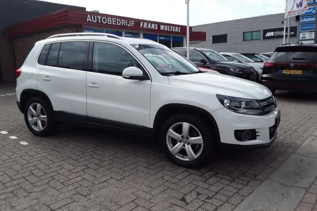 Volkswagen Tiguan (2013) thumbnail 4
