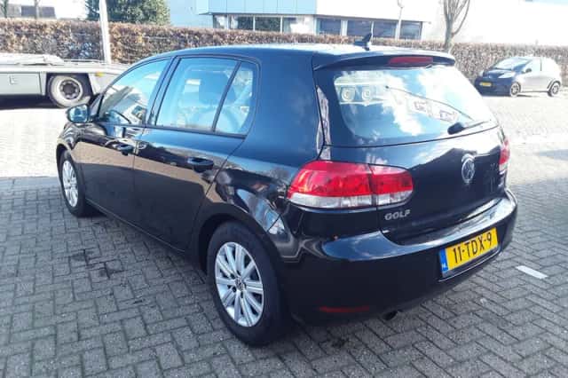 Volkswagen Golf (2012) thumbnail 5