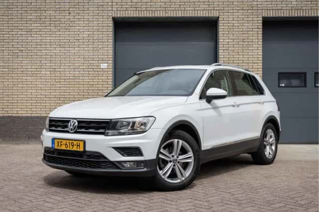 Volkswagen Tiguan (2019) thumbnail 2