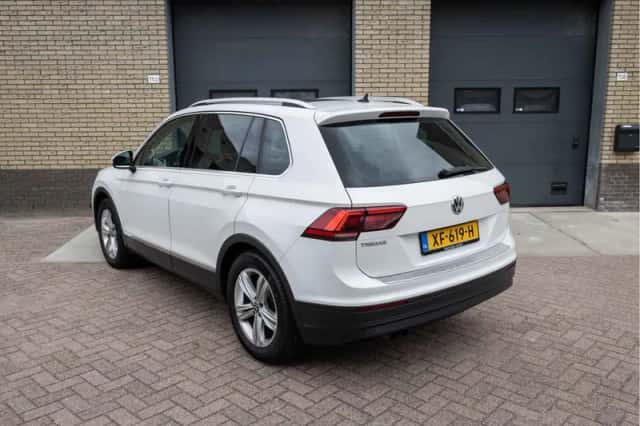 Volkswagen Tiguan (2019) thumbnail 3