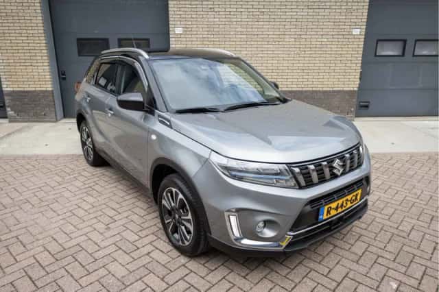 Suzuki Vitara (2022) thumbnail 6