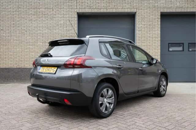 Peugeot 2008 (2018) thumbnail 2