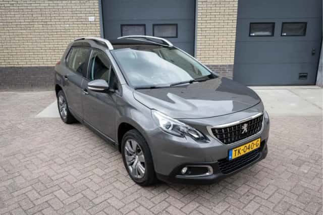 Peugeot 2008 (2018) thumbnail 3