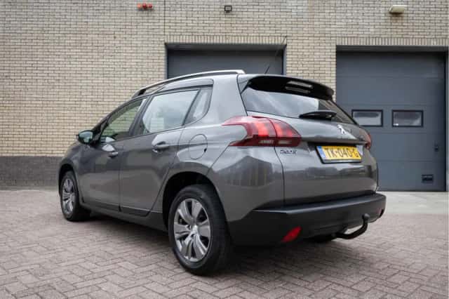 Peugeot 2008 (2018) thumbnail 4