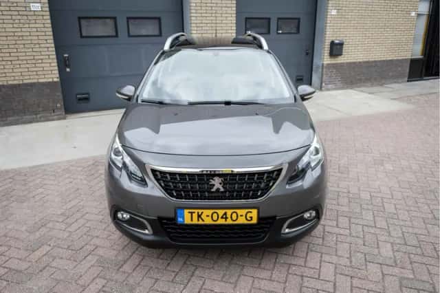 Peugeot 2008 (2018) thumbnail 5