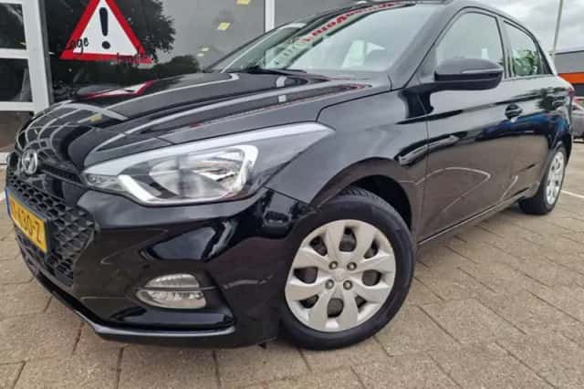 Hyundai i20 (2019) thumbnail 3