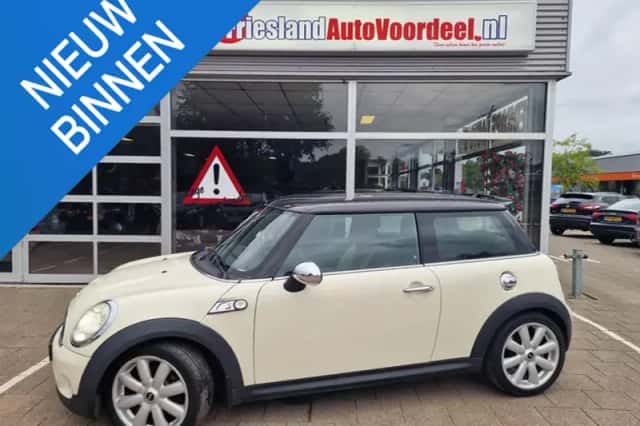 MINI Cooper S (2007) thumbnail 1