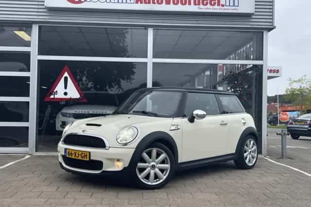 MINI Cooper S (2007) thumbnail 1