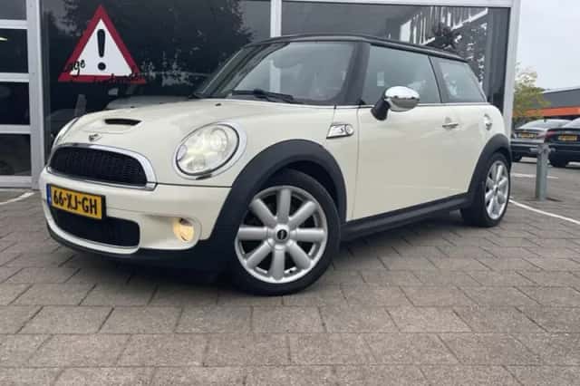 MINI Cooper S (2007) thumbnail 2