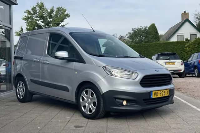 Ford Transit Courier (2014) thumbnail 4
