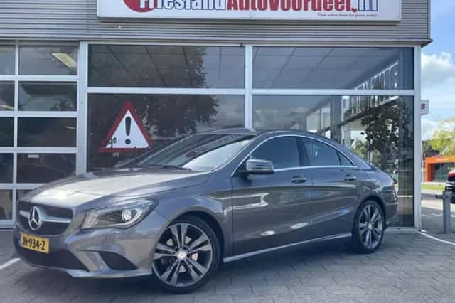 Mercedes-Benz CLA-Klasse (2016) thumbnail 1