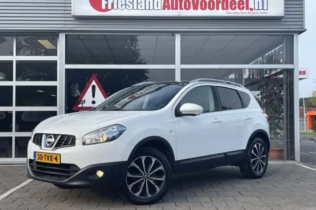 Nissan Qashqai (2012) thumbnail 1