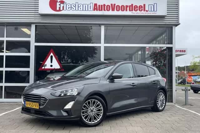 Ford Focus (2020) thumbnail 1