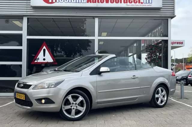 Ford Focus (2010) thumbnail 1