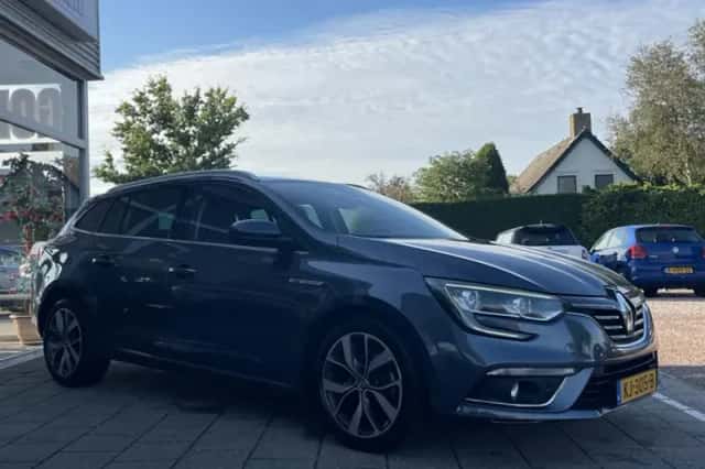Renault Mégane (2016) thumbnail 3