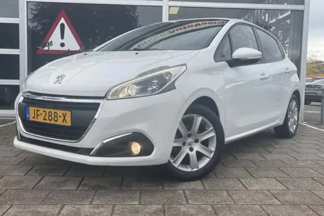 Peugeot 208 (2016) thumbnail 2