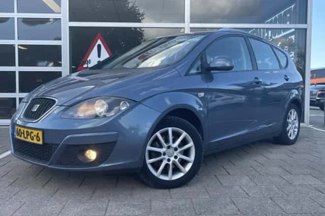 SEAT Altea XL (2010) thumbnail 2