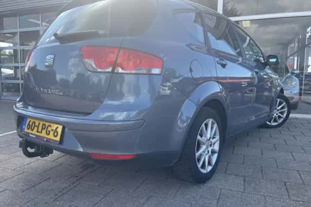 SEAT Altea XL (2010) thumbnail 6