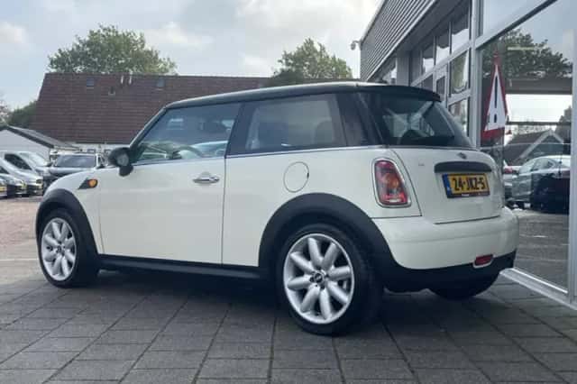 MINI One (2009) thumbnail 5