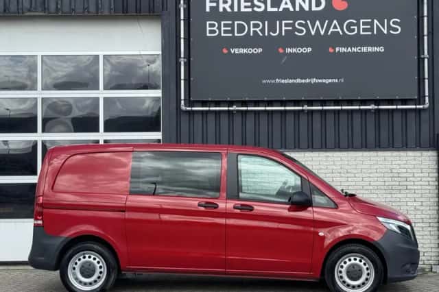 Mercedes-Benz Vito (2018) thumbnail 2