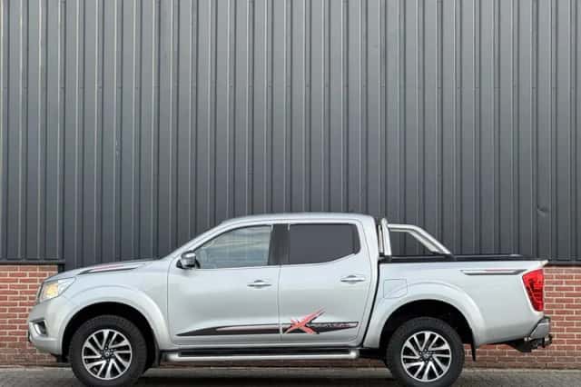 Nissan Navara (2018) thumbnail 3