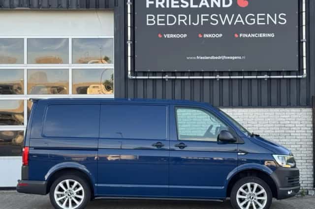 Volkswagen Transporter (2019) thumbnail 2