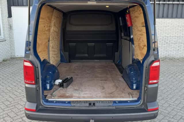 Volkswagen Transporter (2019) thumbnail 6