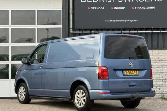 Volkswagen Transporter (2017) thumbnail 4