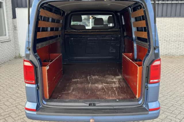 Volkswagen Transporter (2017) thumbnail 6