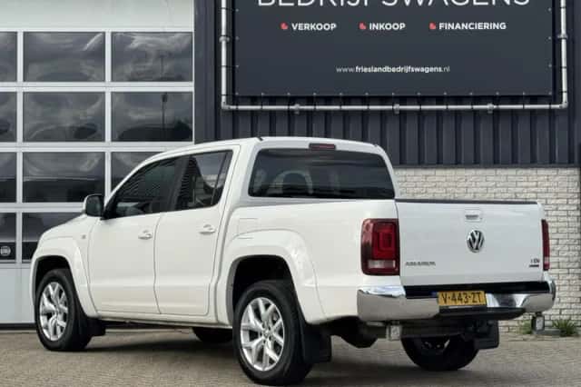Volkswagen Amarok (2017) thumbnail 4
