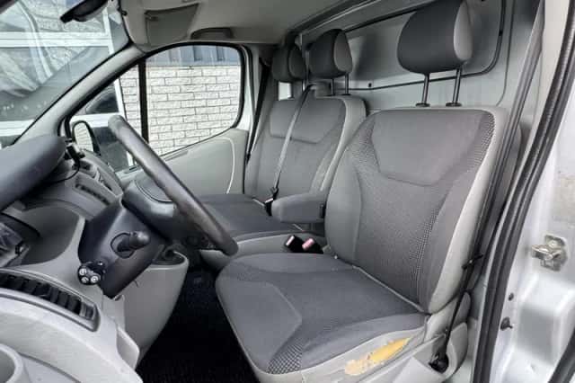 Opel Vivaro (2008) thumbnail 5