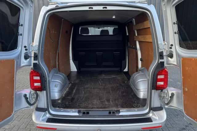 Volkswagen Transporter (2018) thumbnail 6
