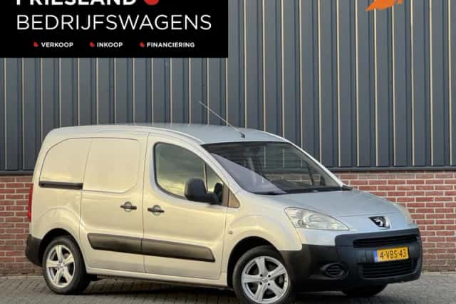 Peugeot Partner (2009) thumbnail 1