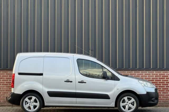 Peugeot Partner (2009) thumbnail 2
