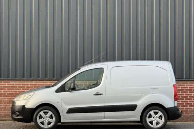 Peugeot Partner (2009) thumbnail 3