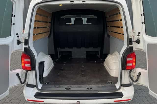 Volkswagen Transporter (2019) thumbnail 6