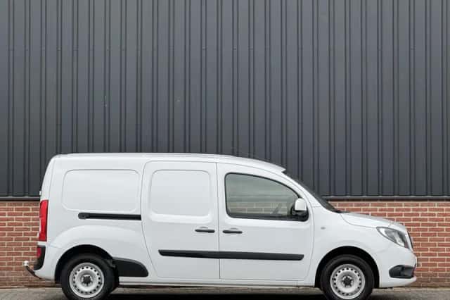 Mercedes-Benz Citan (2017) thumbnail 2