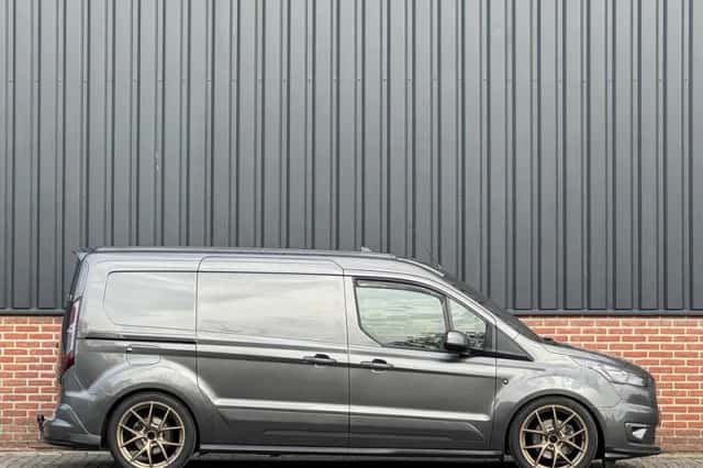 Ford Transit Connect (2022) thumbnail 2