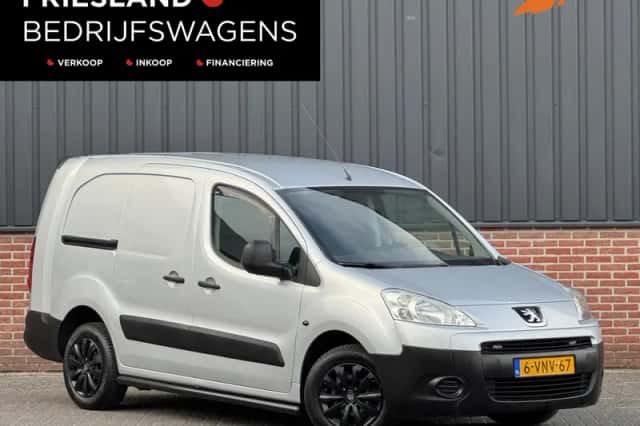 Peugeot Partner (2011) thumbnail 1