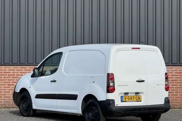 Peugeot Partner (2017) thumbnail 4