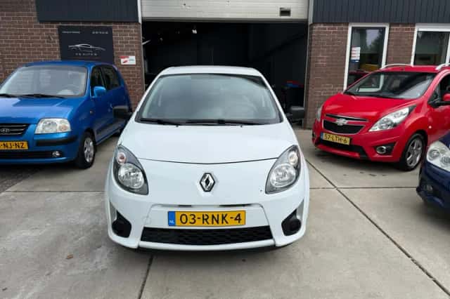 Renault Twingo (2011) thumbnail 2