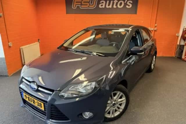 Ford Focus (2013) thumbnail 1
