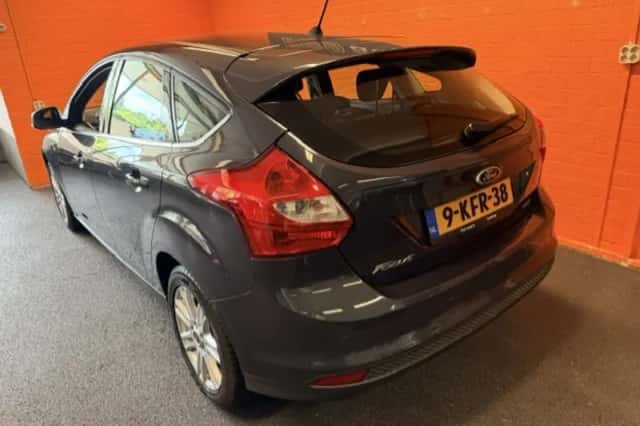 Ford Focus (2013) thumbnail 3