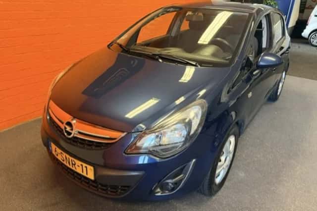 Opel Corsa (2013) thumbnail 4