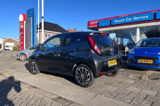 Toyota Aygo (2019) thumbnail 3